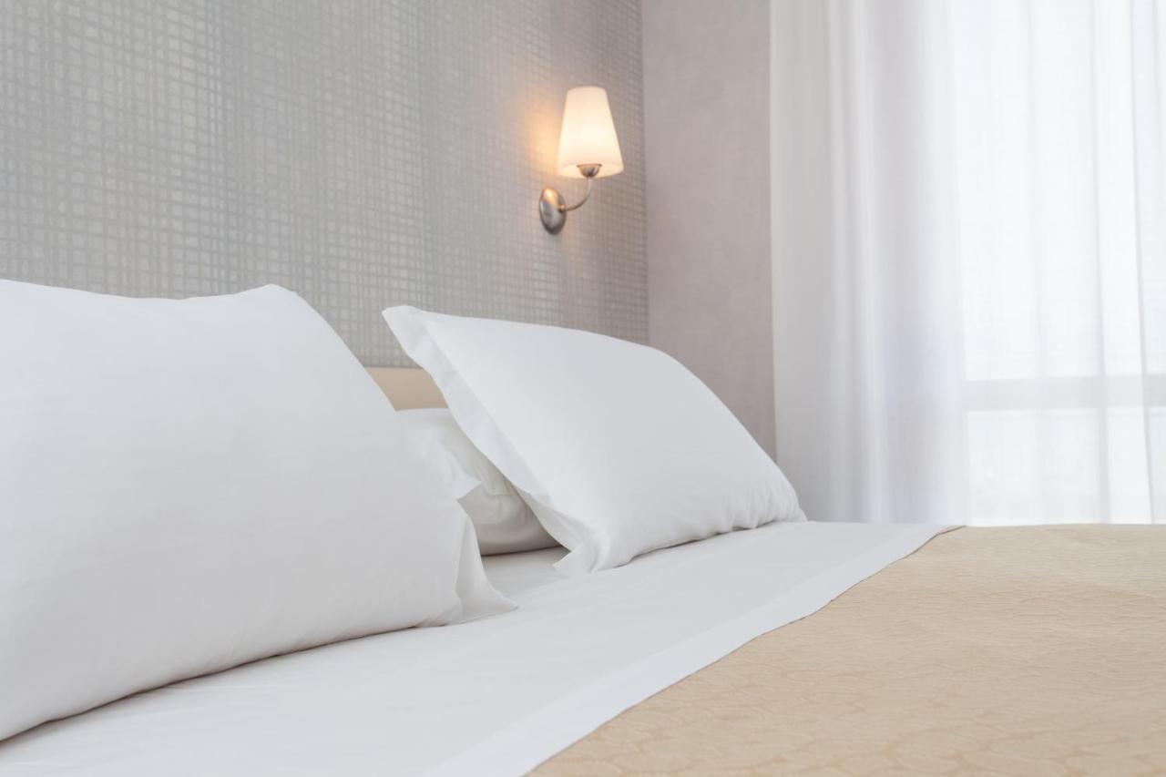 Hotel Esplanade Cesenatico Esterno foto